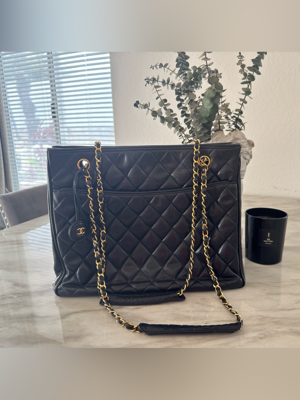 CHANEL Black Quilted Lambskin Shoulder Bag with Gold Chain